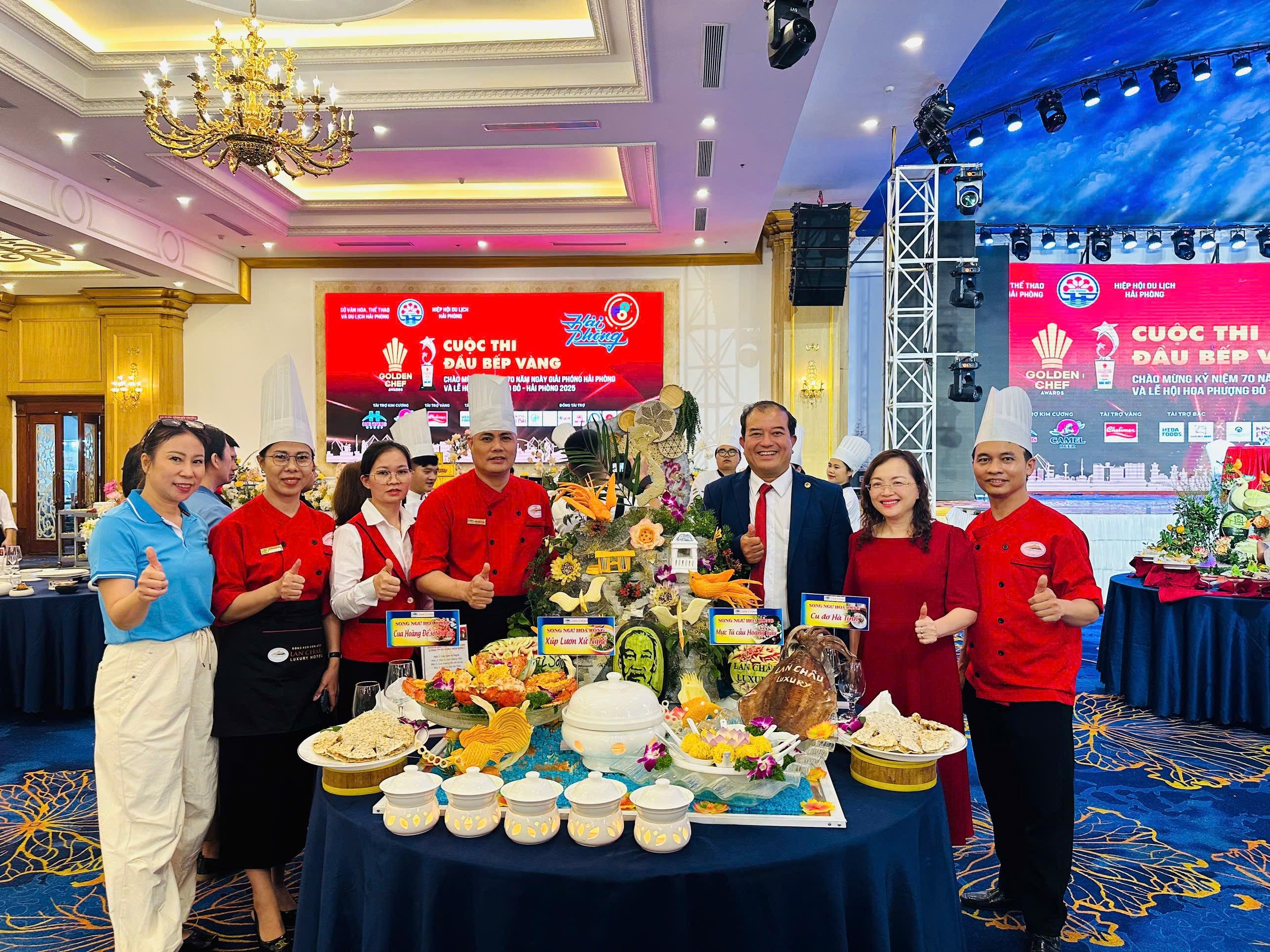 Chiều 9.5, Hiệp hội Du lịch Hải Phòng tổ chức cuộc thi Đầu bếp Vàng chào mừng 70 năm ngày Giải phóng Hải Phòng.